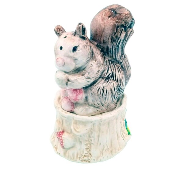 Squirrel Tree Stump Salt Pepper Shakers Hand Painted Vintage OCI Japan - Picture 13 of 13